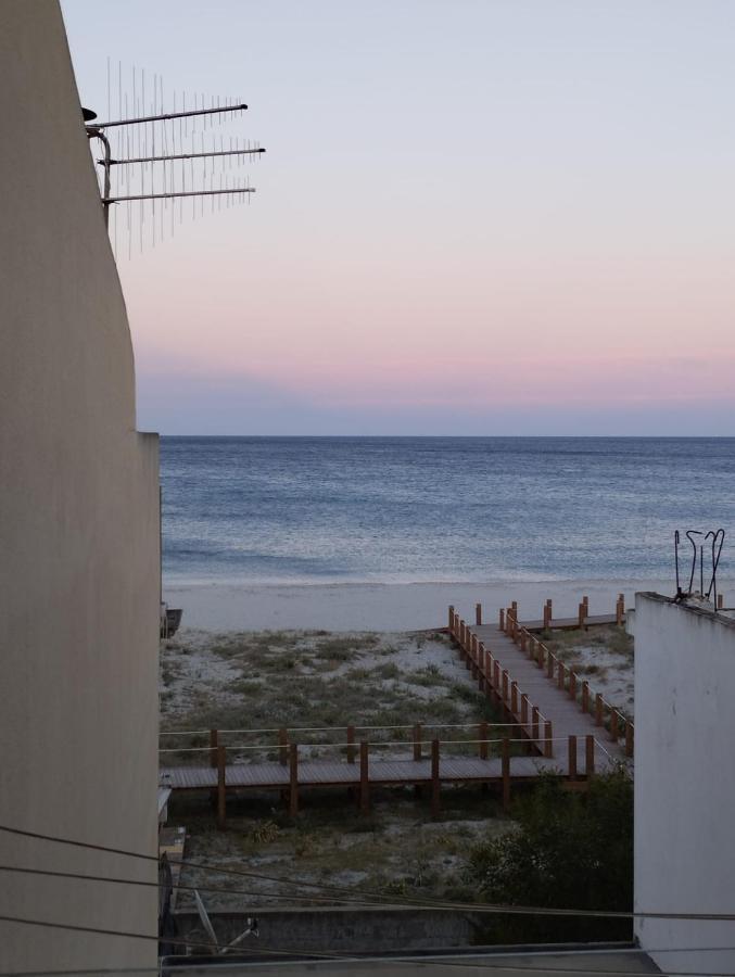 Corona'S Apartment- Fronte Spiaggia لا كاليتا المظهر الخارجي الصورة