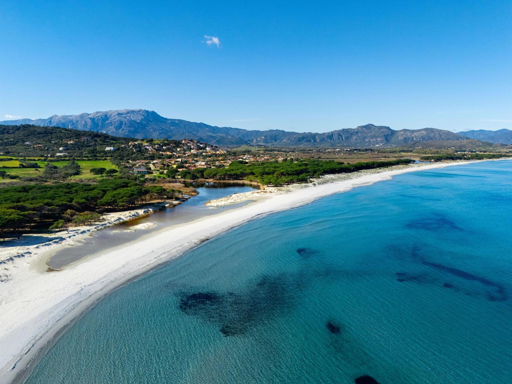 Corona'S Apartment- Fronte Spiaggia لا كاليتا المظهر الخارجي الصورة
